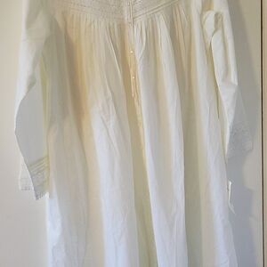 Eileen West Classic Cream Nightgown